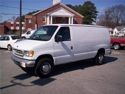 Used Ford Econoline 2002 : $5450