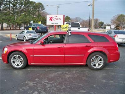 Used Dodge Magnum 2006 : $12875