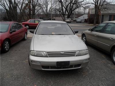 Used Nissan Altima 1996 : $2775