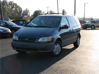 Used Toyota Sienna 2001 : $7750