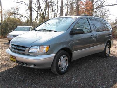 Used Toyota Sienna 1999 : $6500