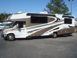 Used Class C Motorhome LeprechaunbyCoachman 2009 : $67400