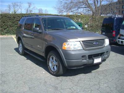 Used Ford Explorer 2004 : $8900