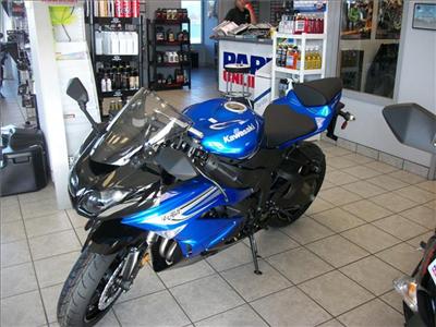 New KAWASAKI ZX600 2011 : $10699