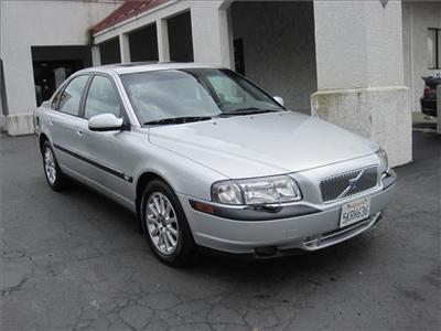 Used Volvo S80 2001 : $9999