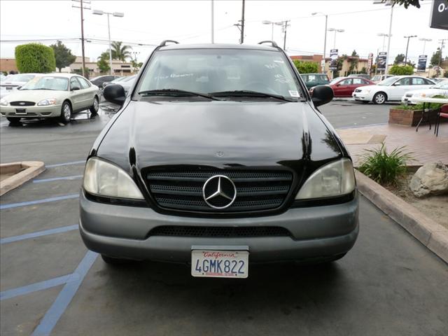 Used Mercedes Benz M Class 1999 : $7984