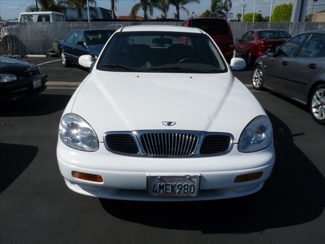 Used Daewoo Leganza 2000 : $3984