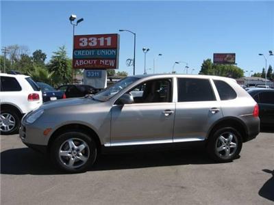 Used Porsche Cayenne 2004 : $26950