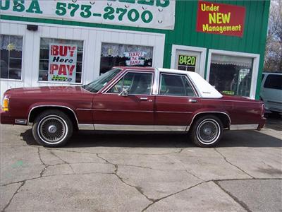 Used Ford LTDCrownVictoria 1989 : $0