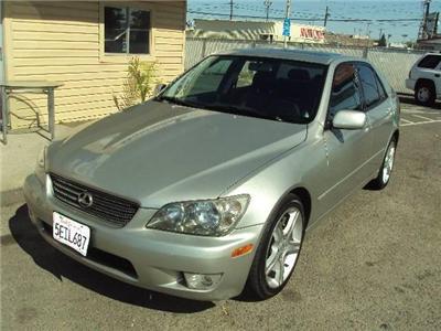 Used Lexus IS300 2001 : $10999