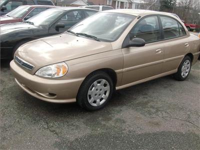 Used Kia Rio 2002 : $2800
