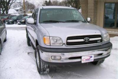 Used Toyota Tundra 2000 : $5950