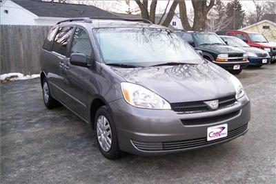Used Toyota Sienna 2005 : $9950