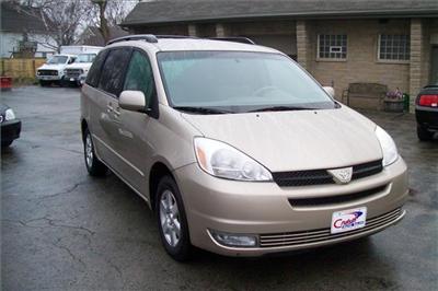 Used Toyota Sienna 2004 : $9950