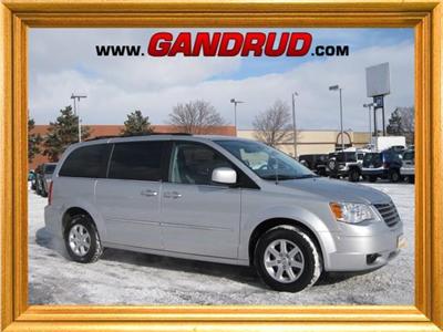 Used Chrysler TownCountry 2010 : $18990