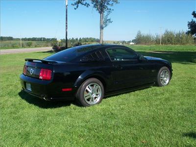 Used Ford Mustang 2005 : $16200