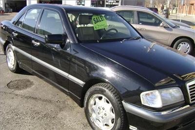 Used Mercedes-Benz CClass 1999 : $3995