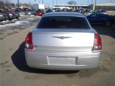 Used Chrysler 300 2005 : $10000