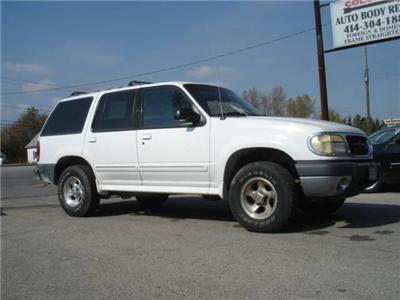 Used Ford Explorer 2000 : $4995