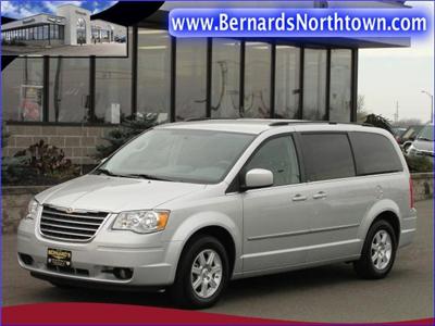Used Chrysler TownCountry 2010 : $19477